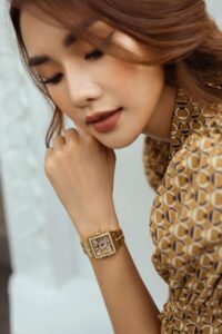 dong-ho-kemil-by-km-scarlett-km0709-mau-vang-len-tay